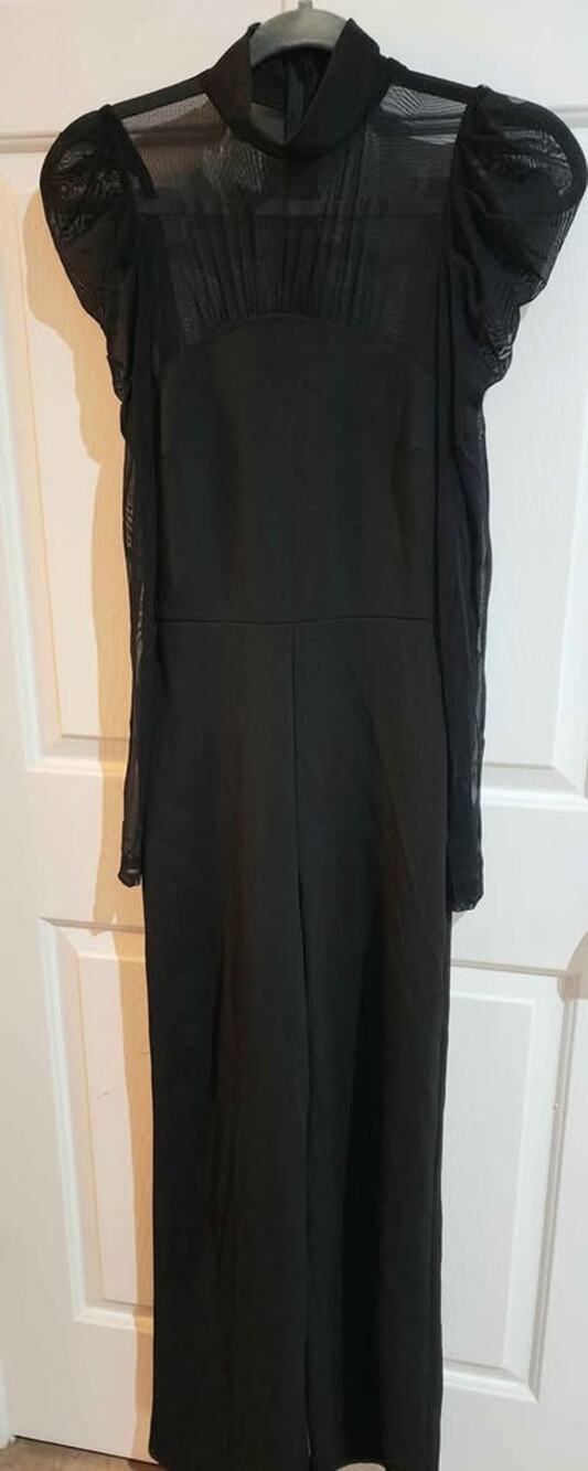 Fashion Nova Jumpsuit Women’s sz. Small.